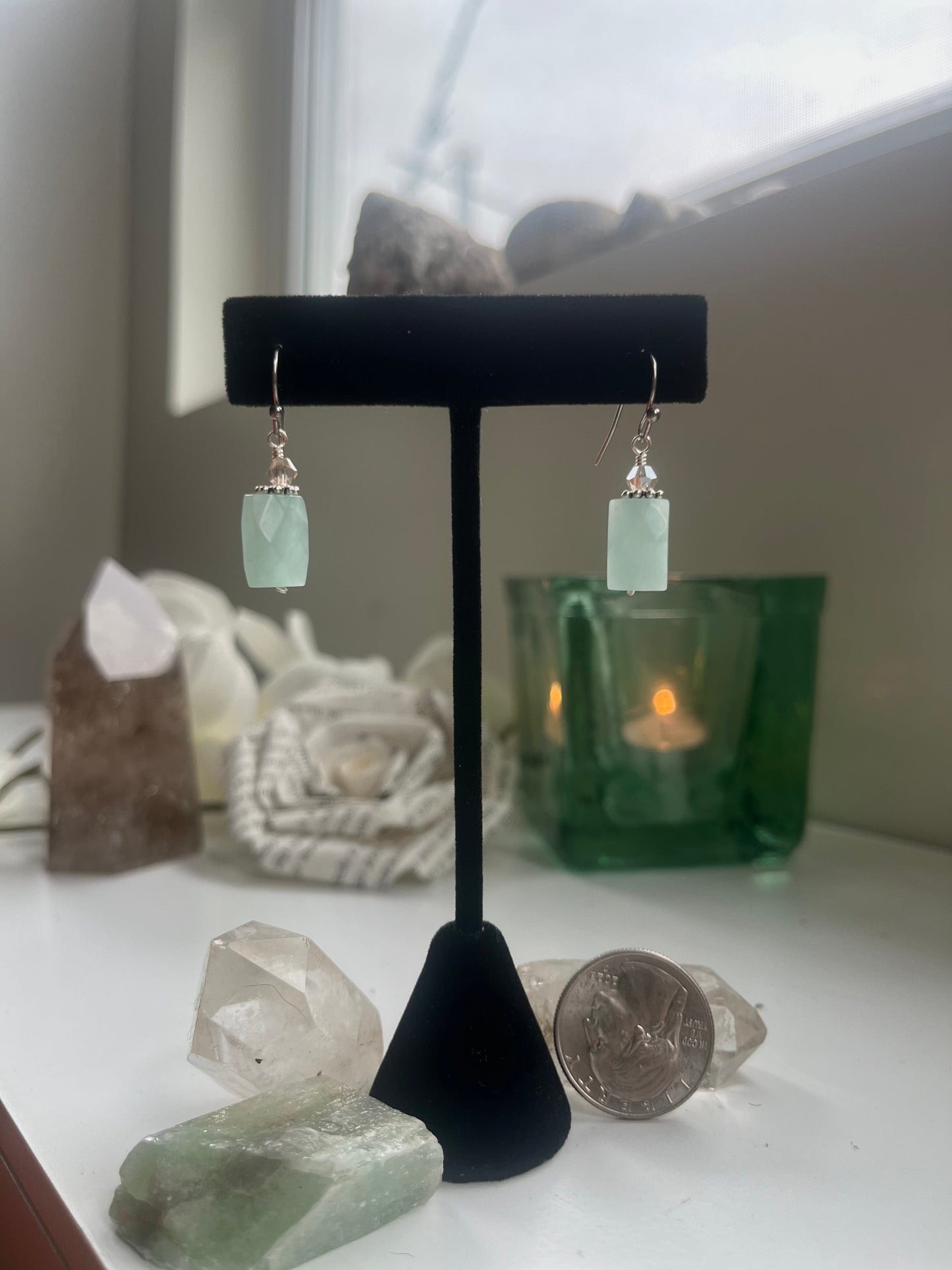 Faceted aquamarine crystals with Swarovski crystals and stainless steel earwires. AN23-EP0009