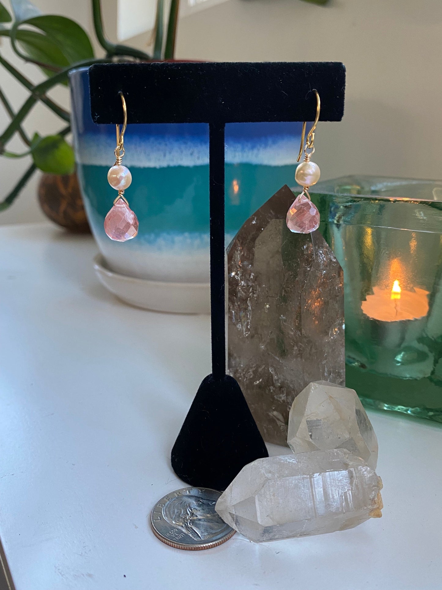 Strawberry quartz tear drop bead with very fainly pink colored fresh water pearls with gold plated earwires AN23-EGL00